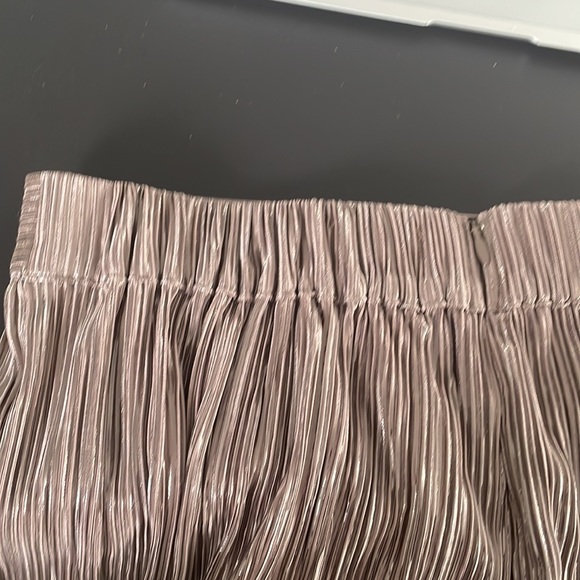 SABINA MUSAYEV Gold Metallic Plisse Pleated Tom Wide Leg Pants Small NWT - Picture 11 of 12